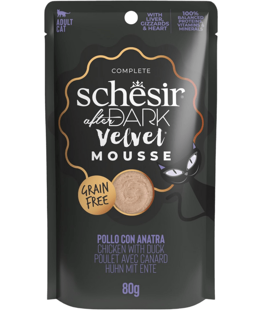 Konservi kaķiem – Schesir After Dark Chicken with Duck Velvet Mousse, 80 g